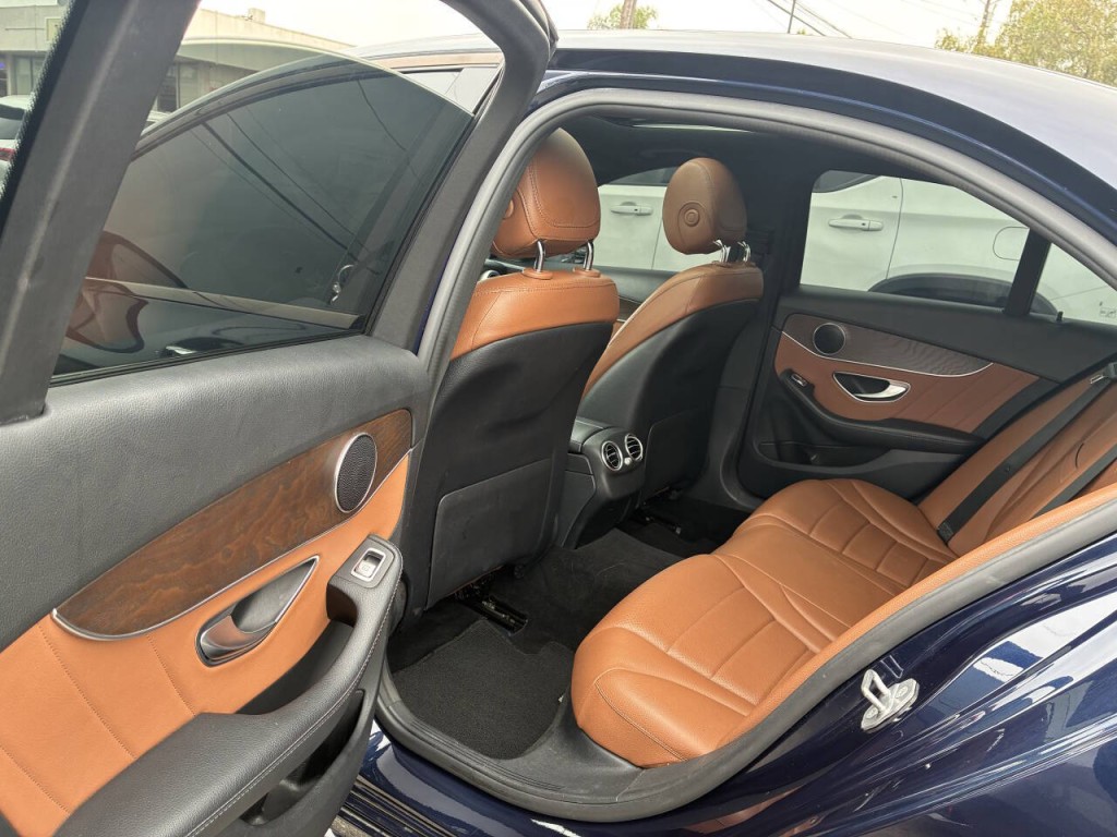 2019 Mercedes-Benz C-Class Image 5