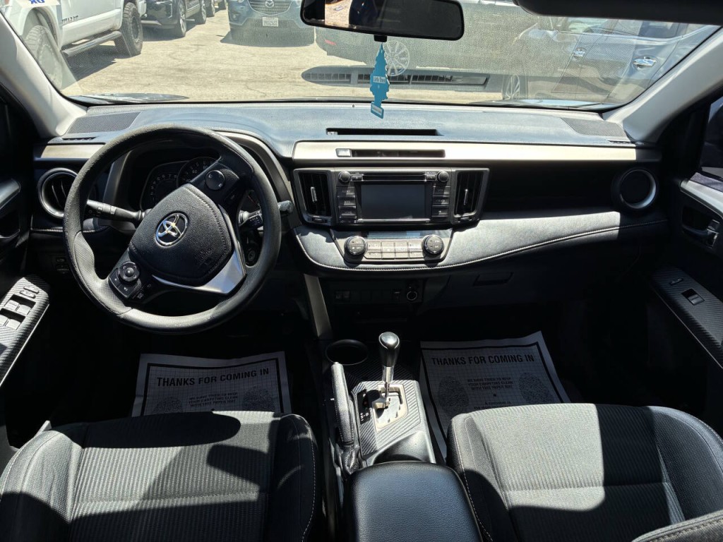 2015 Toyota Rav4 Image 2