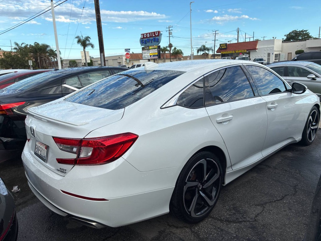 2020 Honda Accord Image 3