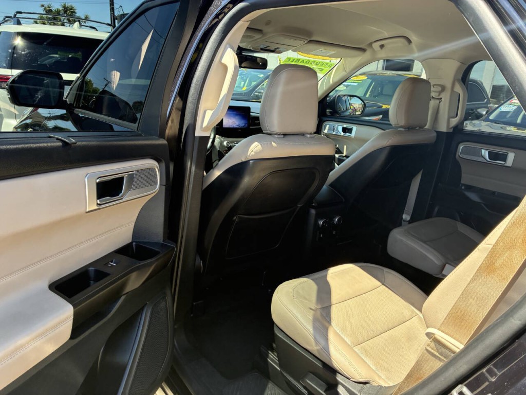 2020 Ford Explorer Image 3