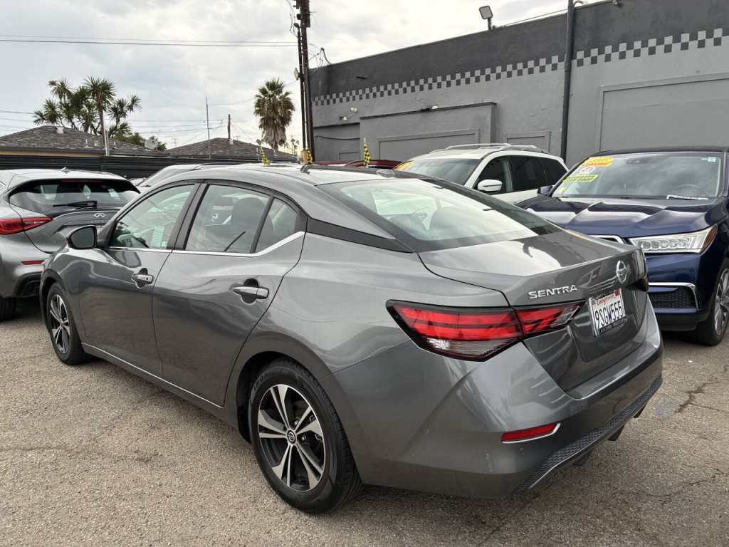 2021 Nissan Sentra Image 2