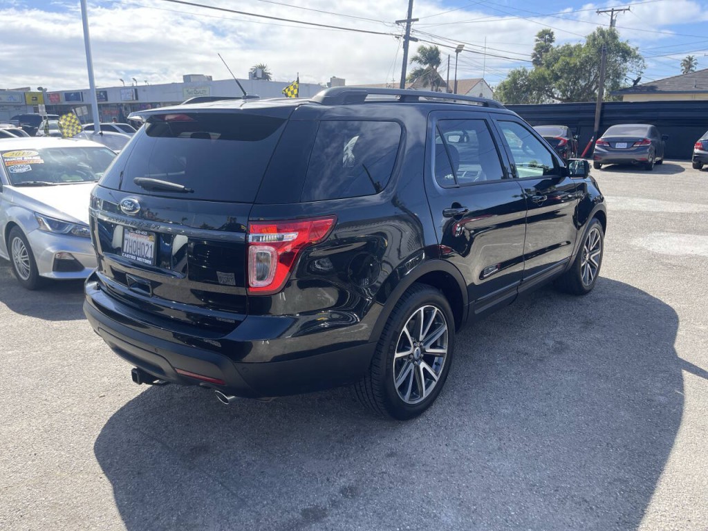2015 Ford Explorer Image 8