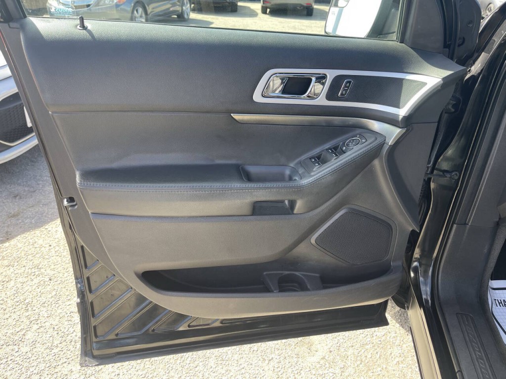 2015 Ford Explorer Image 11