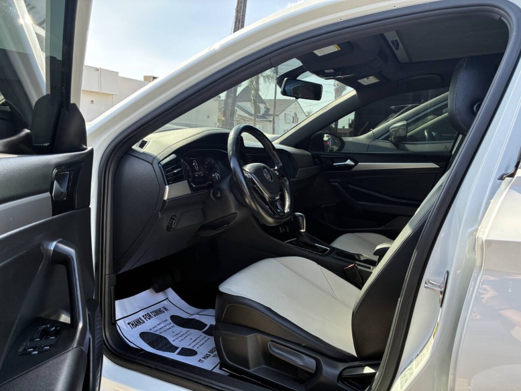 2019 Volkswagen Jetta Image 5