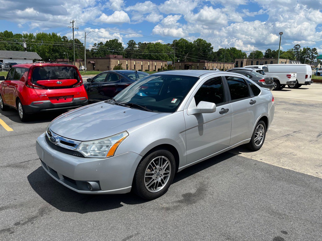 2010 Ford Focus Image 5
