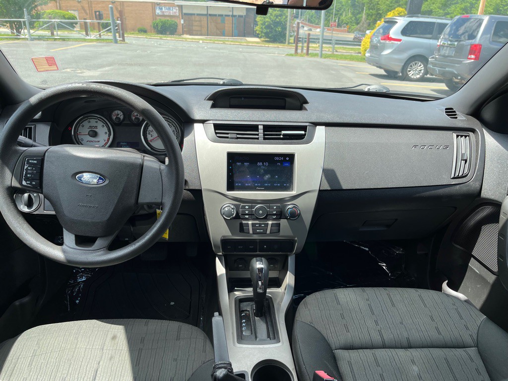 2010 Ford Focus Image 7