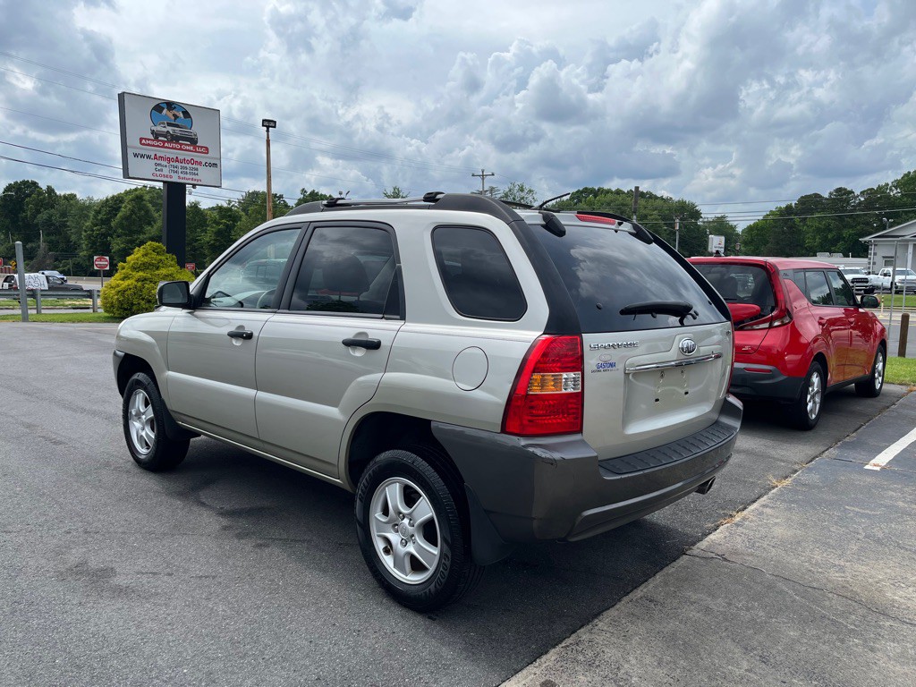 2008 Kia Sportage Image 4