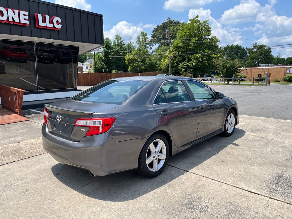2013 Toyota Camry Image 3