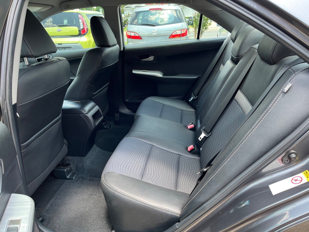 2013 Toyota Camry Image 4