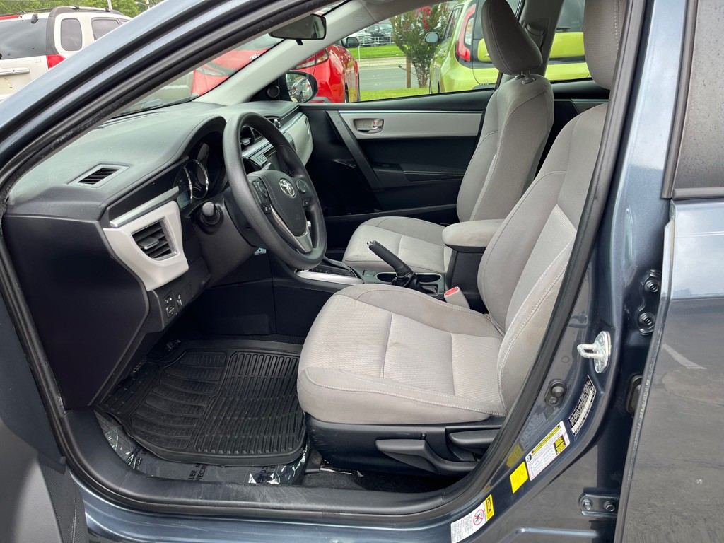 2015 Toyota Corolla Image 8