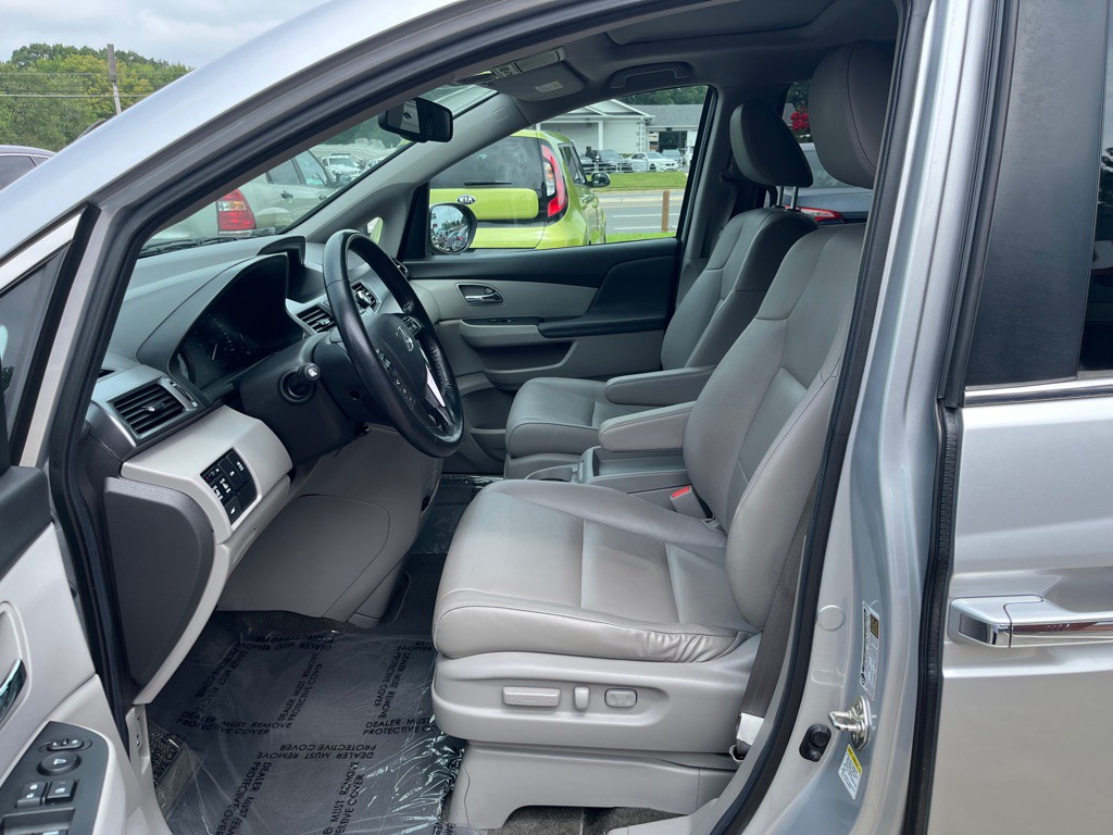 2014 Honda Odyssey Image 8