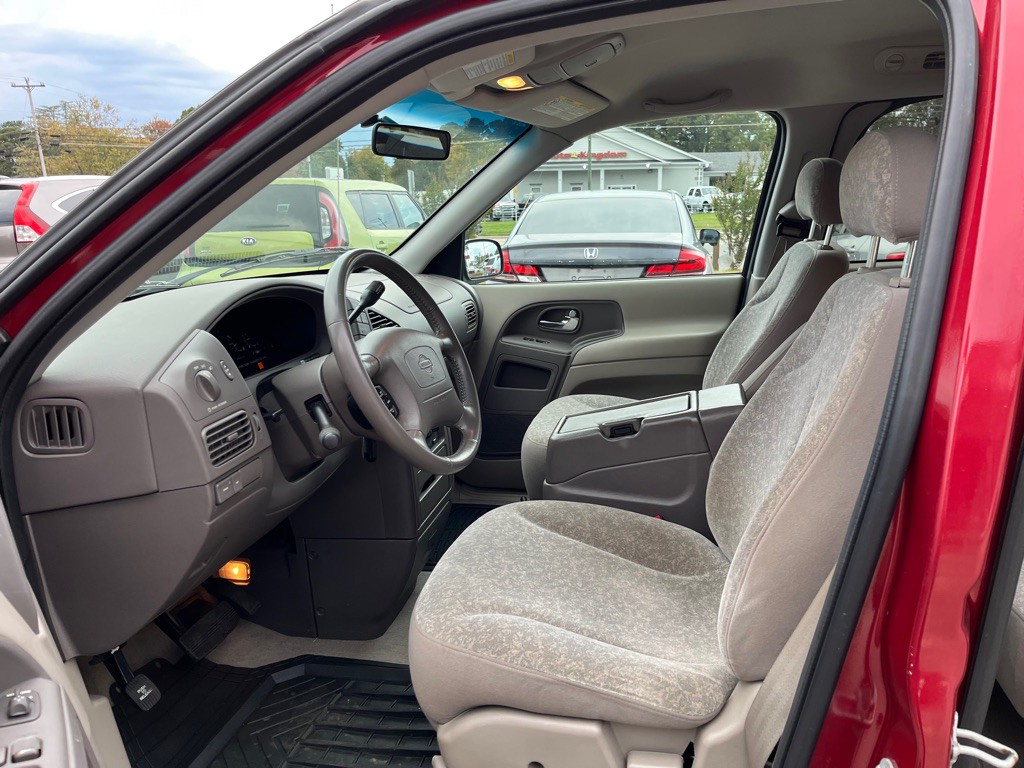 2000 Nissan Quest Image 2