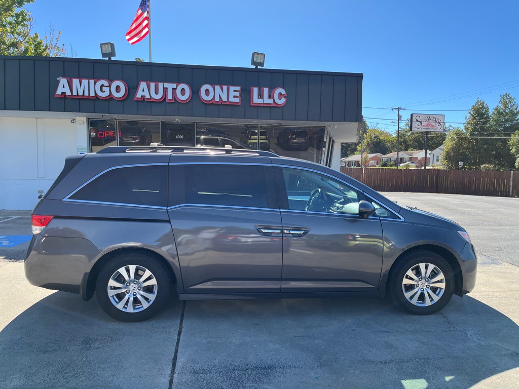 2015 Honda Odyssey Image 2