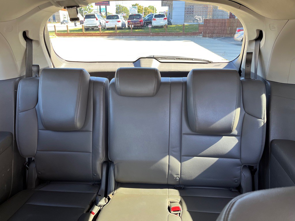 2015 Honda Odyssey Image 6