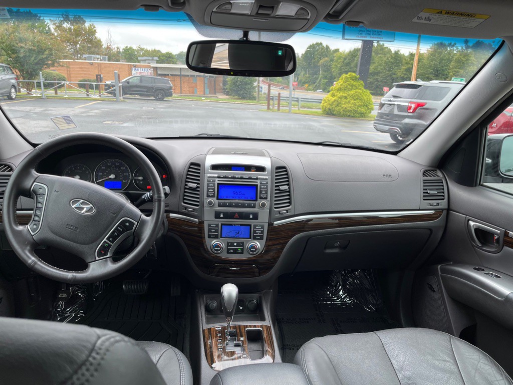 2012 Hyundai Santa Fe Image 8