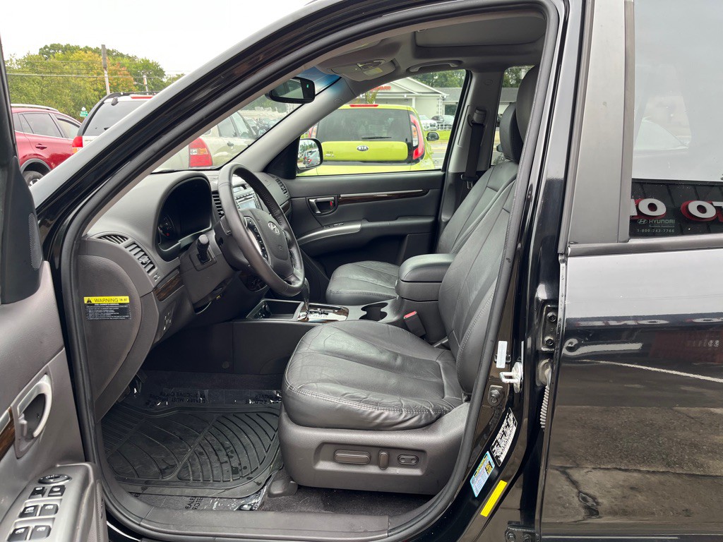 2012 Hyundai Santa Fe Image 9