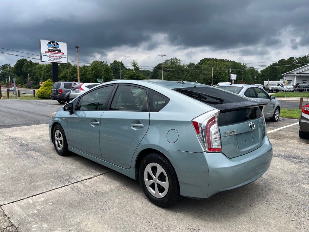 2013 Toyota Prius Image 7