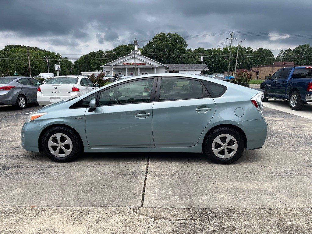 2013 Toyota Prius Image 8