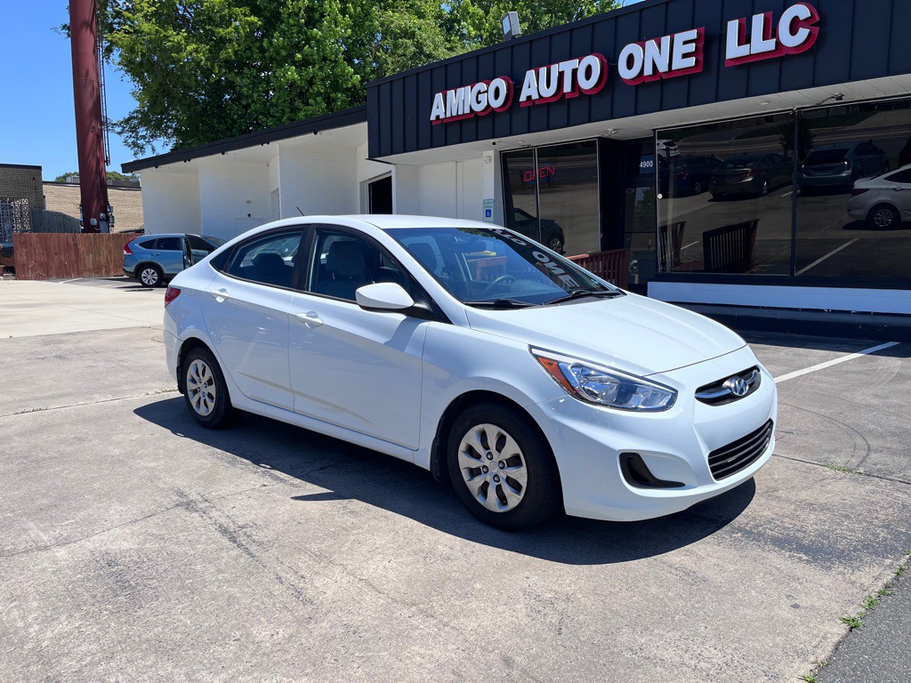 2016 Hyundai Accent Image 5