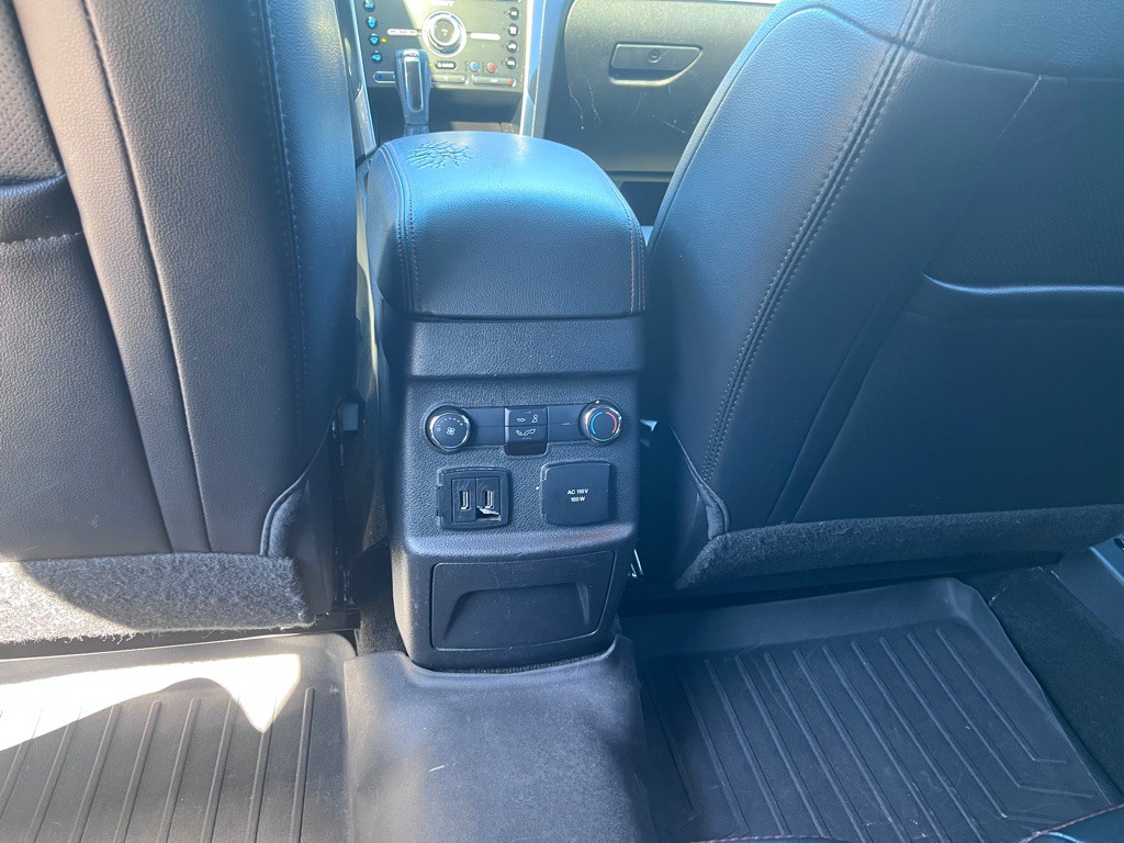 2017 Ford Explorer Image 7