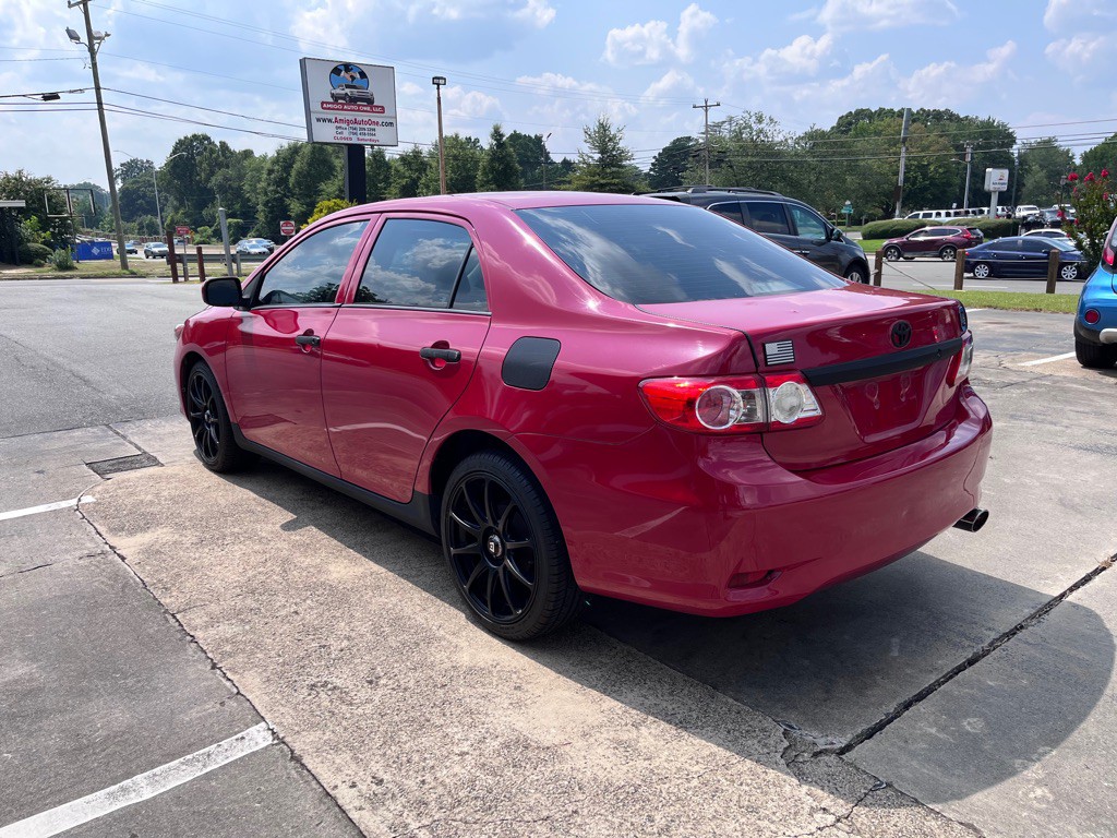 2013 Toyota Corolla Image 2