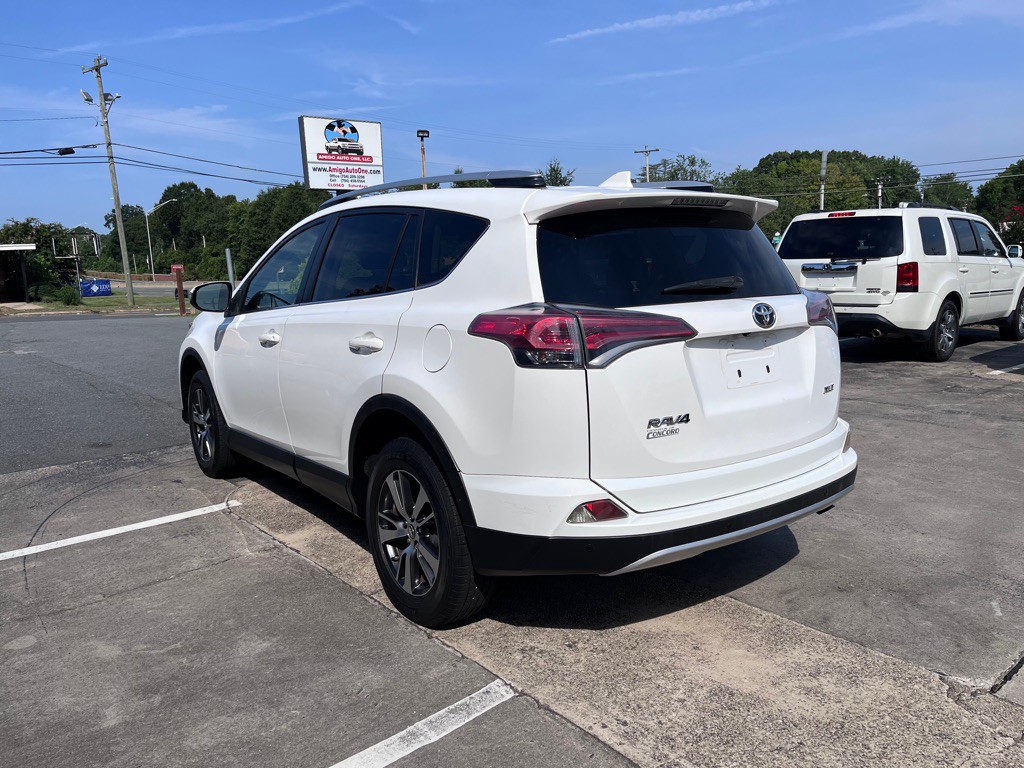 2016 Toyota Rav4 Image 2