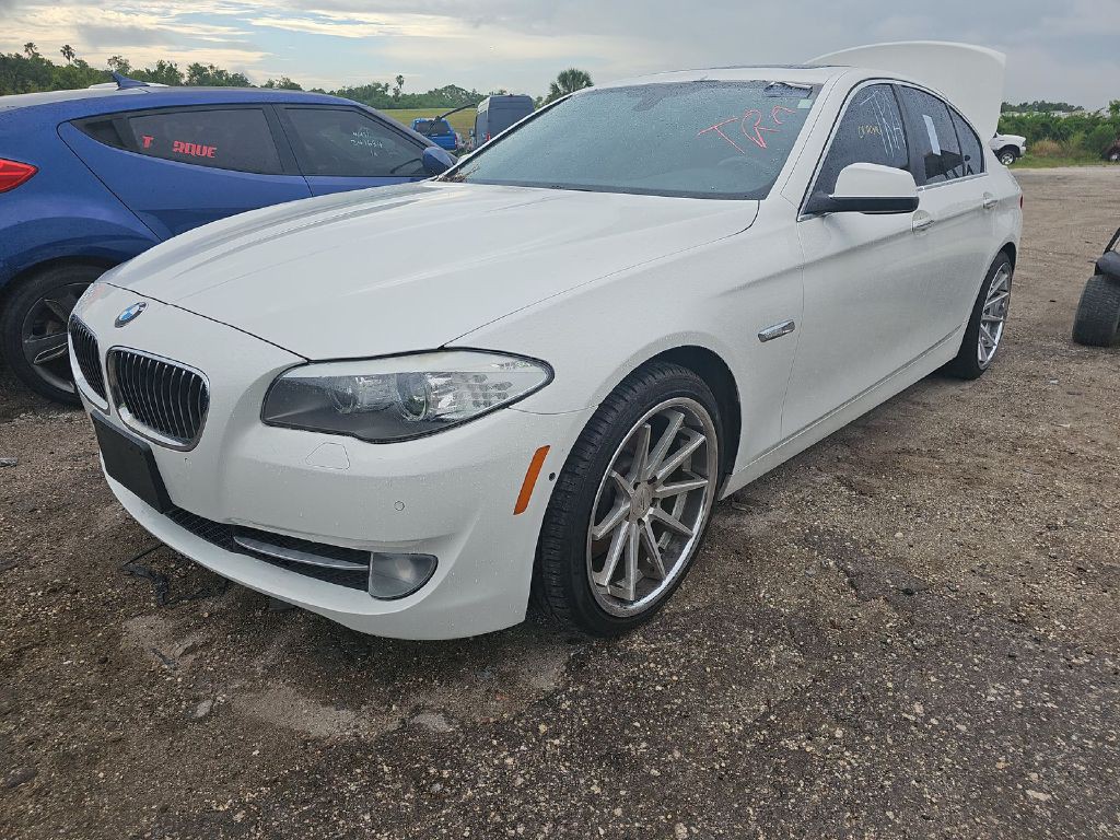 2013 BMW 5 Series 528i