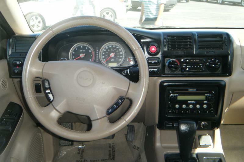 2004 Isuzu Rodeo Image 4