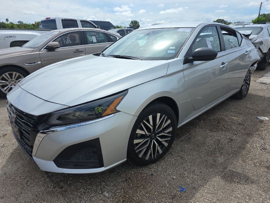 2024 Nissan Altima SV