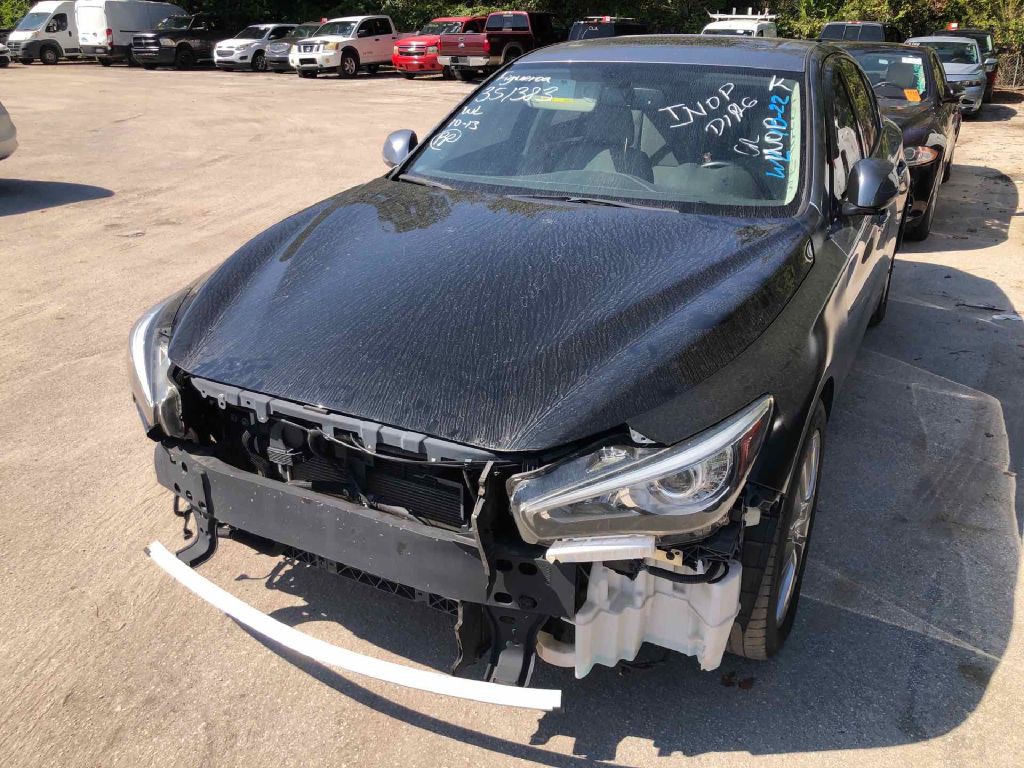 2018 INFINITI Q50 LUXE