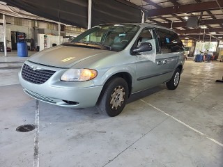 Image for 2004 Chrysler Town & Country  ID: 7111211