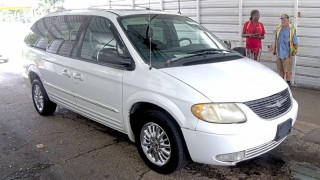 Image for 2003 Chrysler Town & Country Limited ID: 7126354