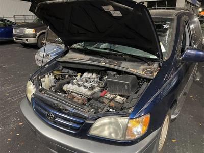 2002 Toyota Sienna LE