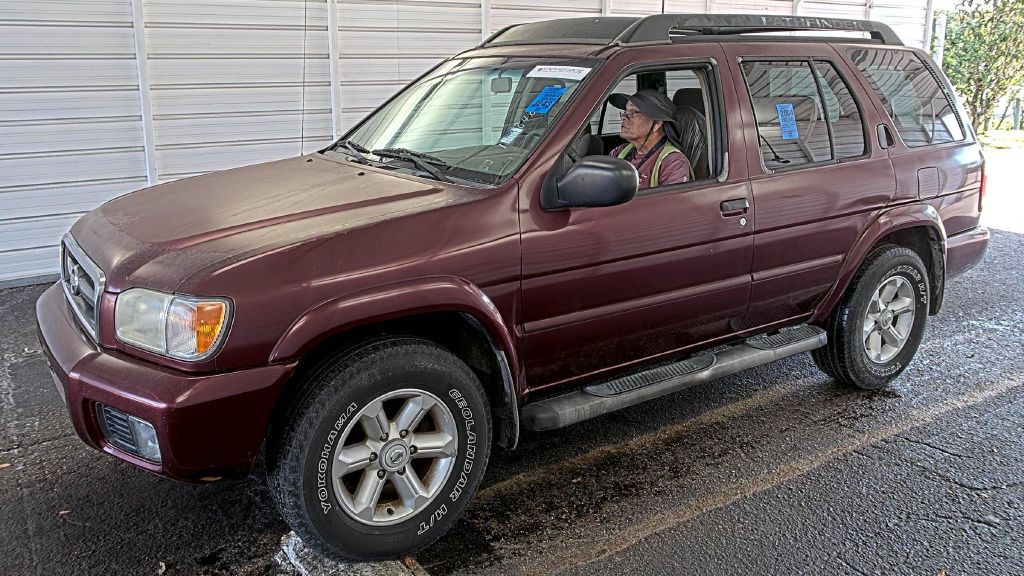 2004 Nissan Pathfinder LE