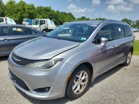 Image for 2017 Chrysler Pacifica Touring L Plus ID: 7553030