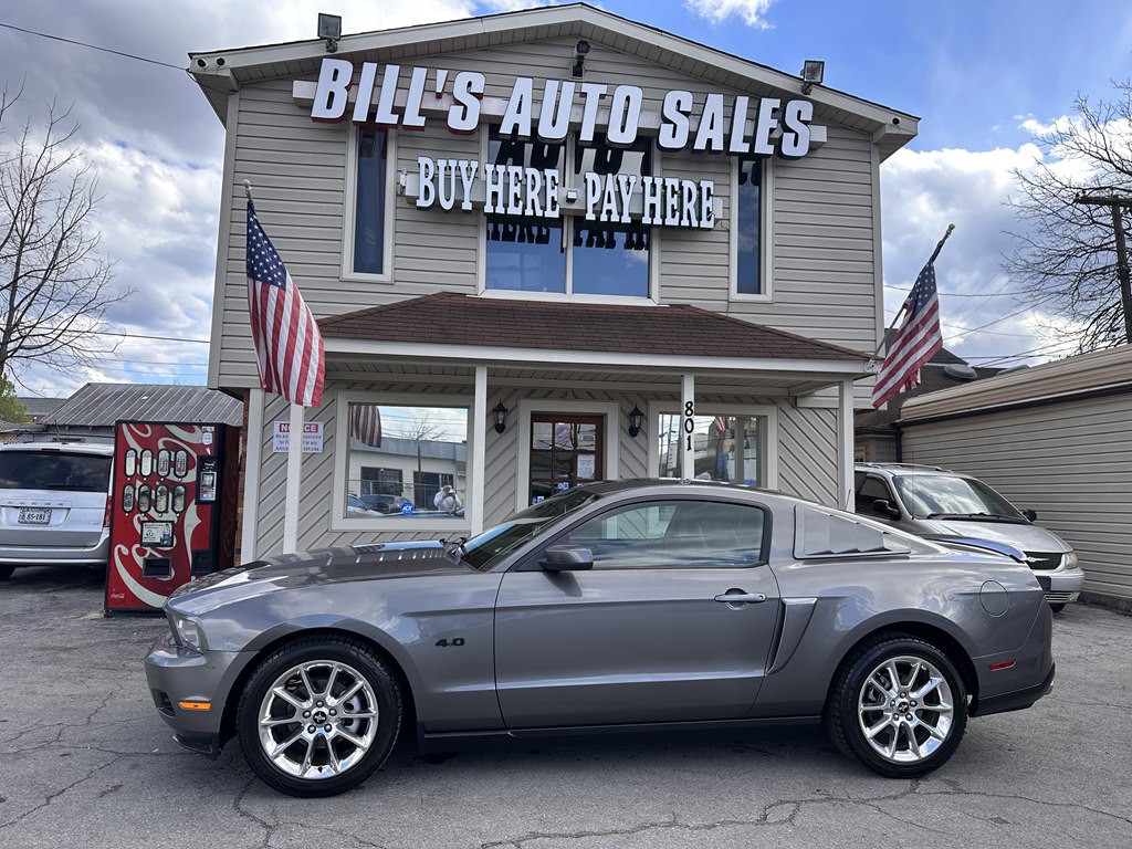 2010 Ford Mustang Image 1