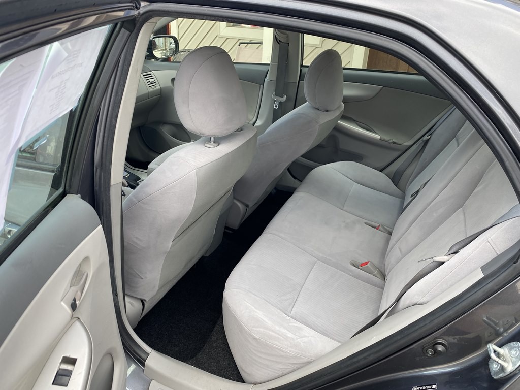 2010 Toyota Corolla Image 4