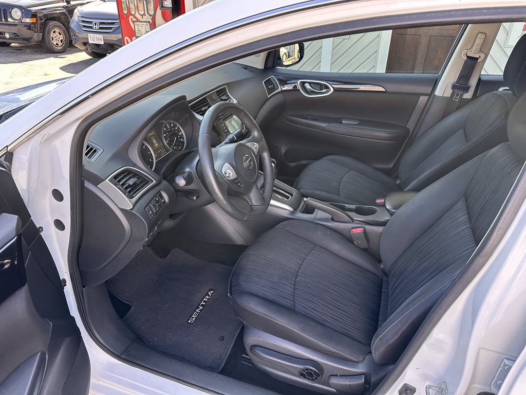 2017 Nissan Sentra Image 3