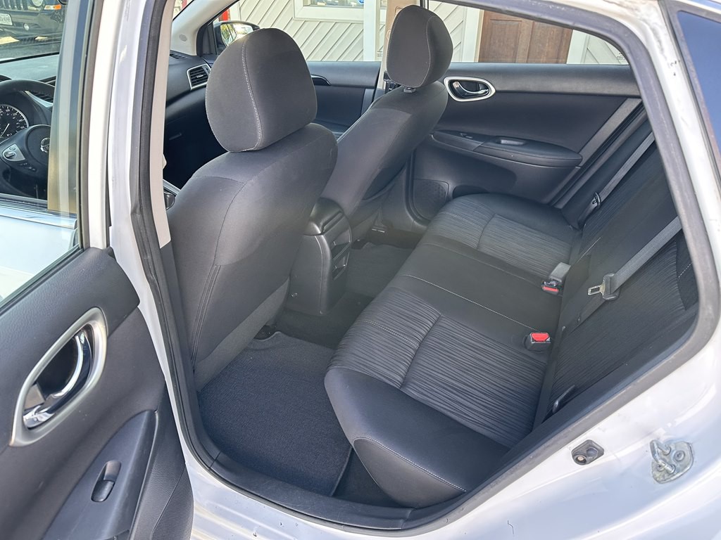 2017 Nissan Sentra Image 4