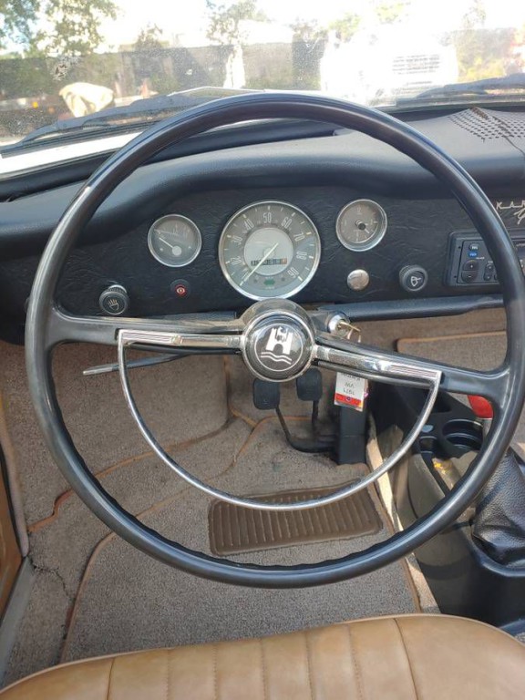1971 Volkswagen Karmann Ghia Image 9