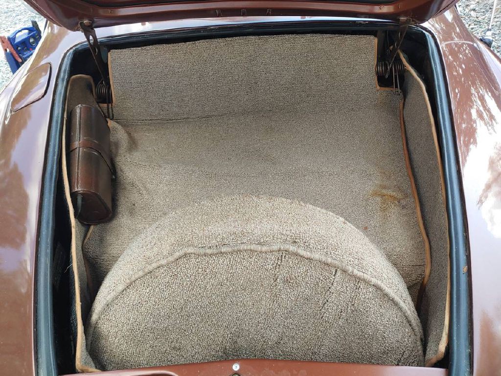 1971 Volkswagen Karmann Ghia Image 10