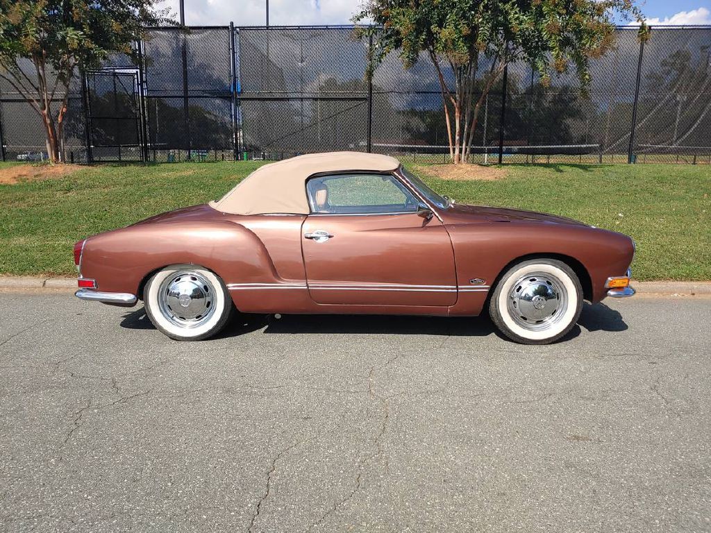 1971 Volkswagen Karmann Ghia Image 22