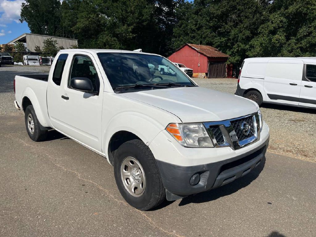 2017 Nissan Frontier Image 2