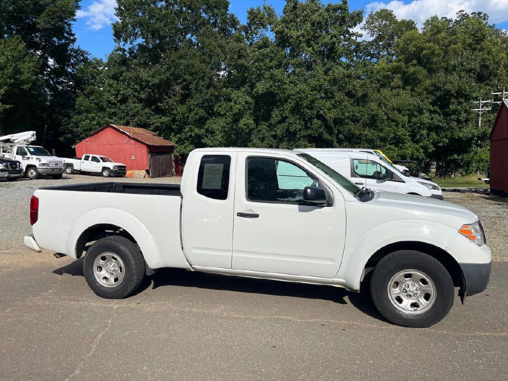 2017 Nissan Frontier Image 3
