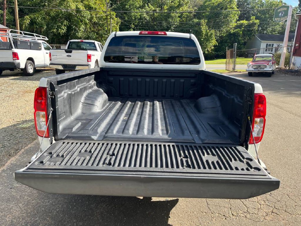 2017 Nissan Frontier Image 5