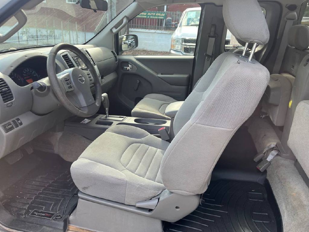 2017 Nissan Frontier Image 9