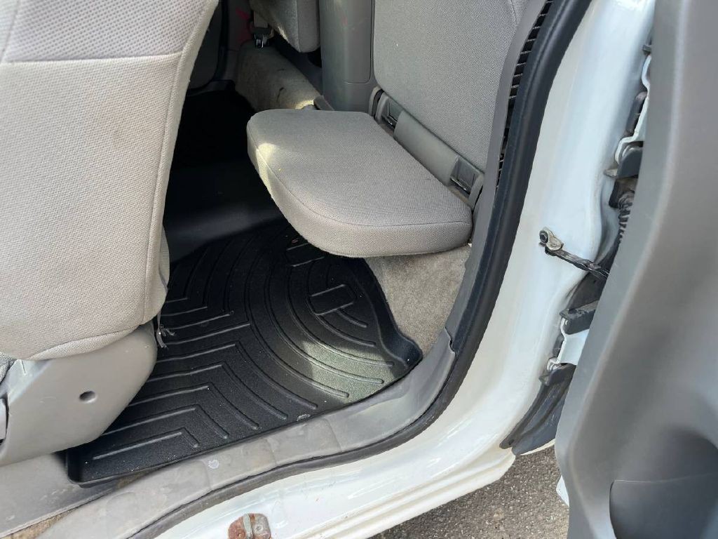 2017 Nissan Frontier Image 10