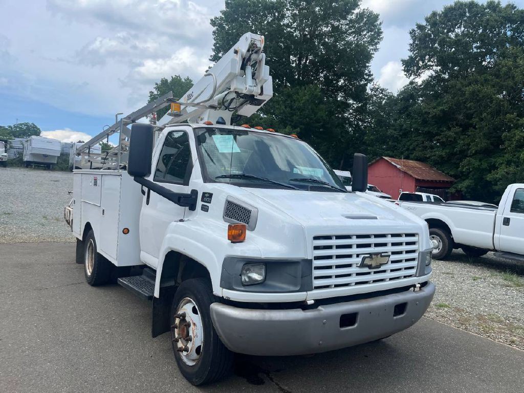 2007 Chevrolet C/K 4500 Image 2