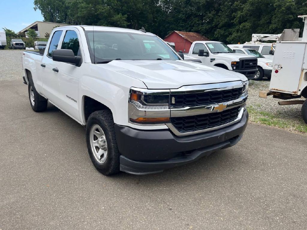 2019 Chevrolet Silverado 1500 Image 2