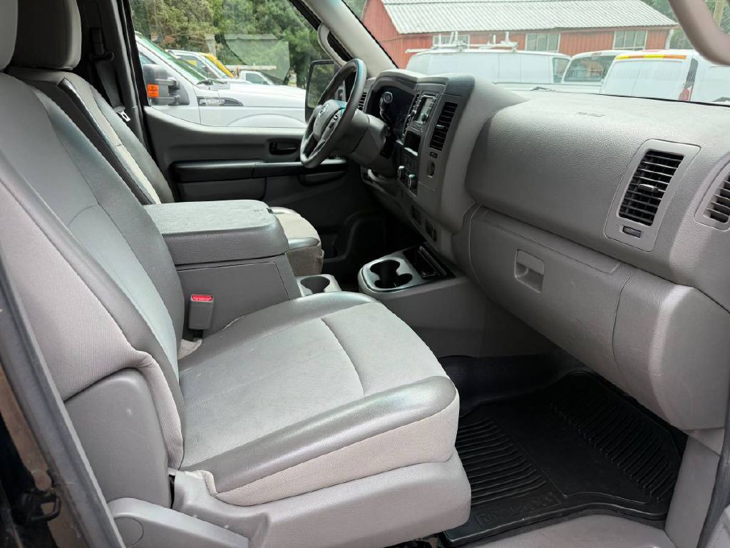 2013 Nissan NV Image 12
